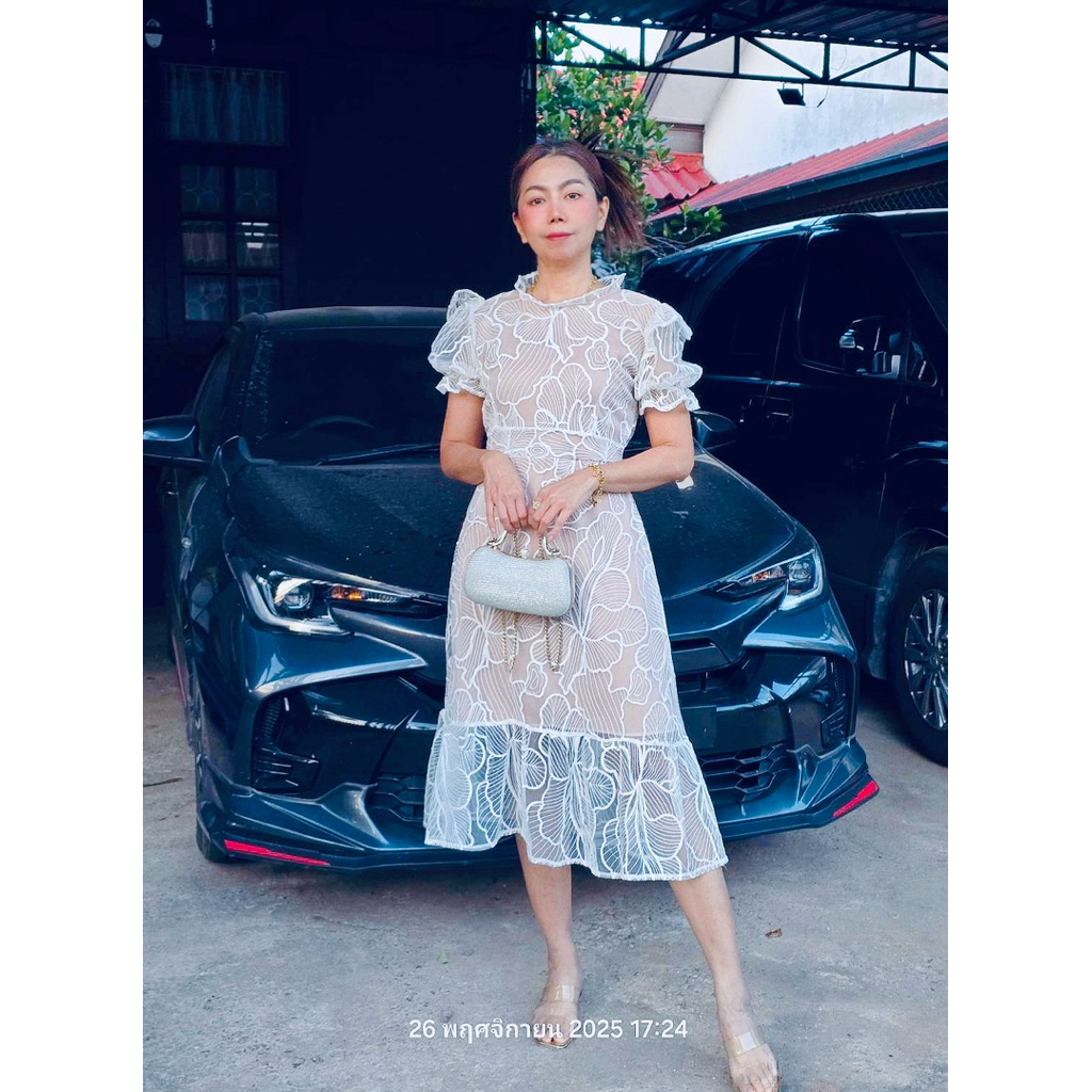 เดรสลูกไม้สีขาวแขนตุ๊กตา มีเชือกผูกรัดเอวตามสัดส่วน👗ป้ายMABEL CLOSET👗ป้ายห้อย👗