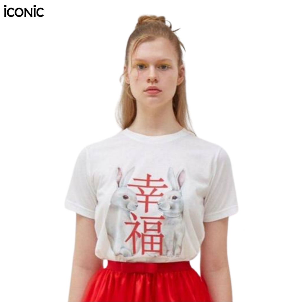 iCONIC WHITE RED FONT RABBIT COUPLE T-SHIRT NO.3 #7138 เสื้อยืด สีขาว คำแดง ลายกระต่ายคู่ แบบ3