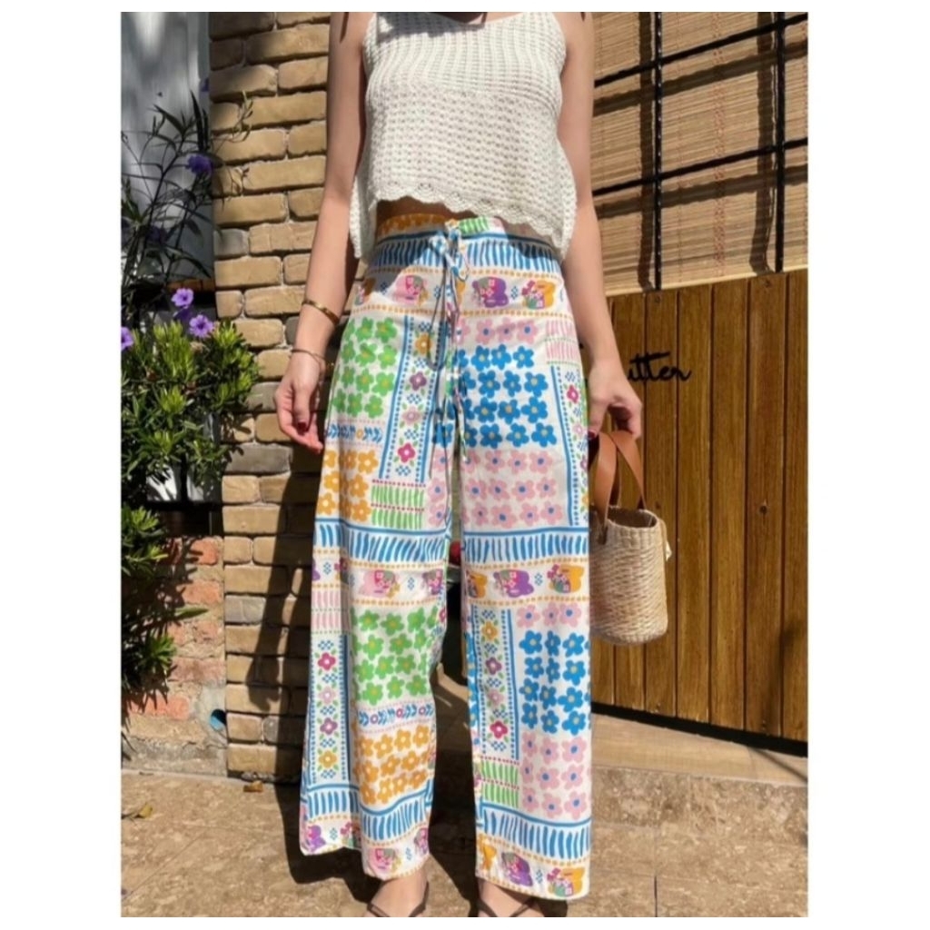 🌷ส่งต่อของใหม่🌷กางเกงร้าน together.officialstore รุ่น TULIP PANTS ขายาวผ้าคอตตอนลายดอกไม้