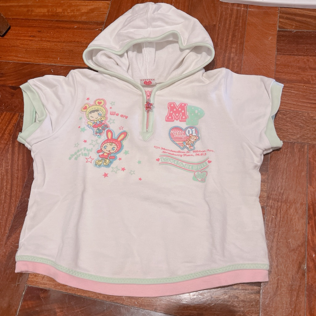 Mezzo Piano เสื้อฮู้ดแขนสั้น