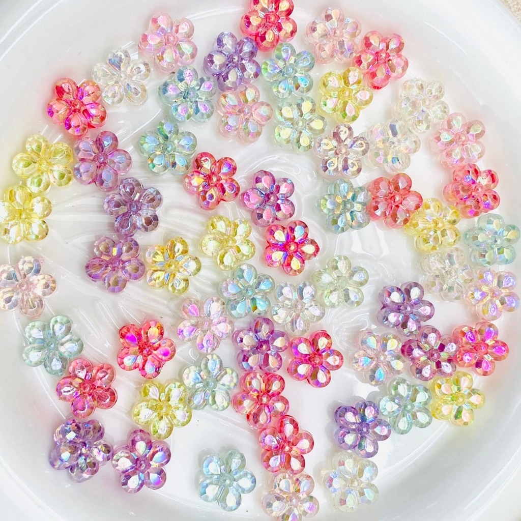ลูกปัด ดอกไม้ห้ากลีบ เคลือบโฮโลแกรม ขนาด15mnm อุปกรณ์เสริมงานฝีมือ DIY เหมาะสมสำหรับทำาร้อยคอ กำไลข้