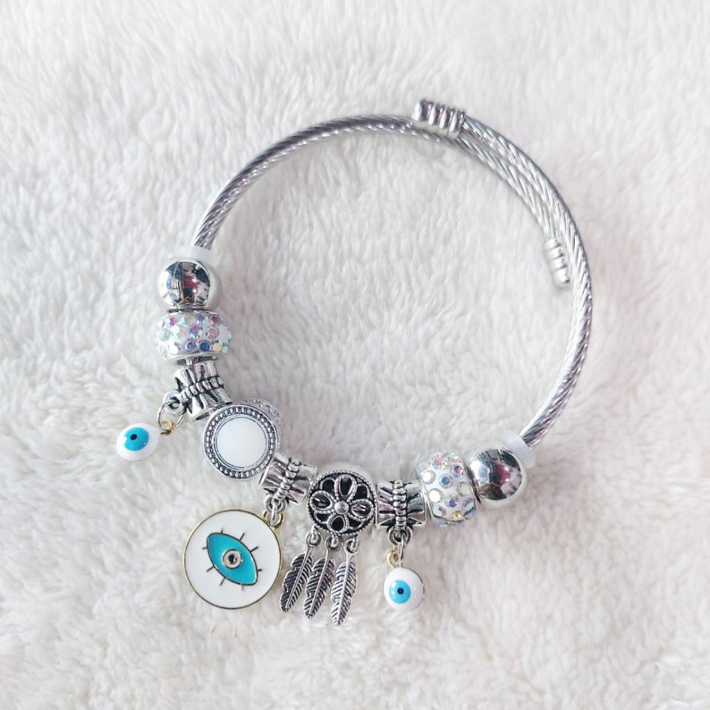 ข้อมือ Evil eye 🧿 สีขาว  : ข้อมือ-สแตนเลส  จี้/ลูกปัด - สแตนเลส / โลหะผสม / ABS
