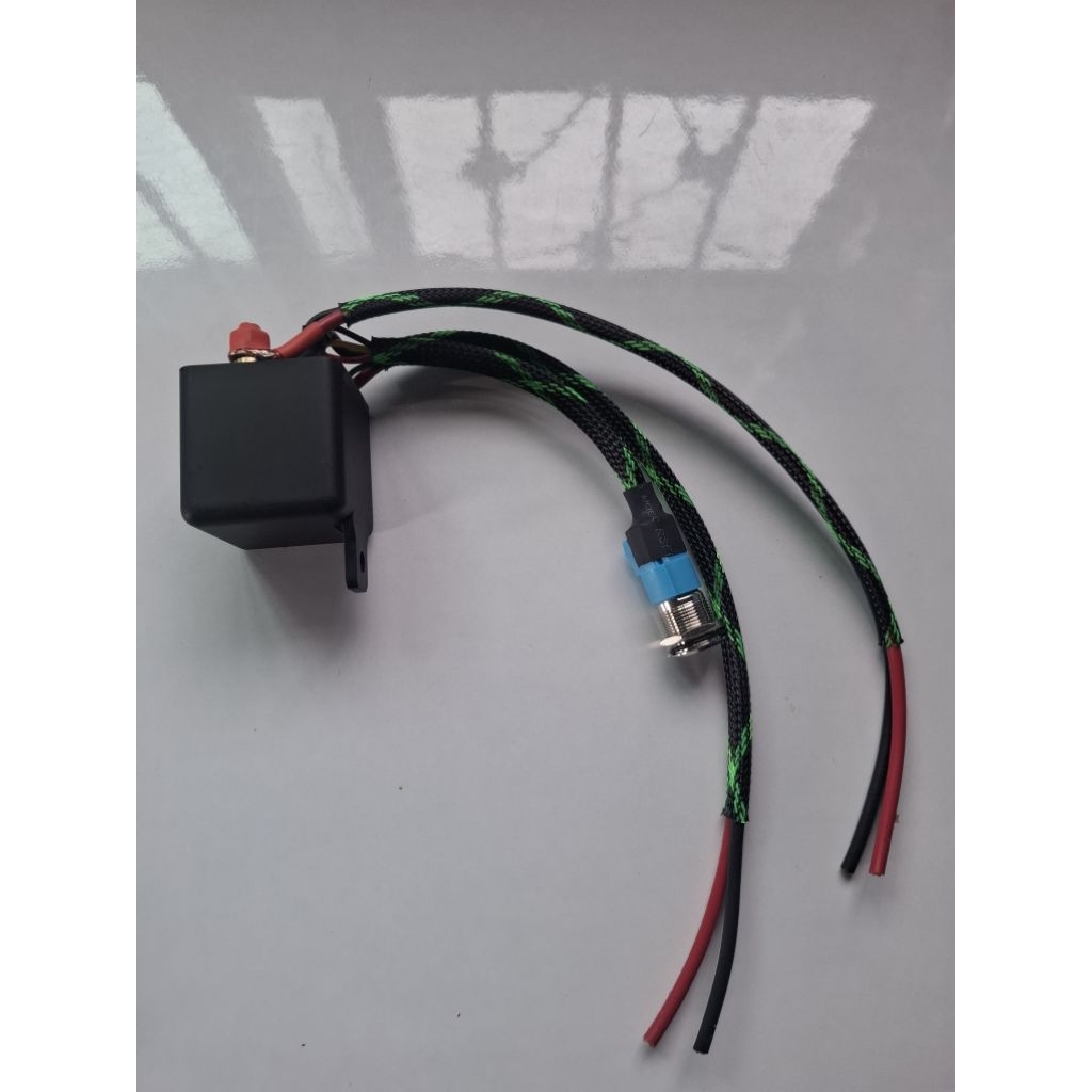 สวิทซ์รีเลย์ 12v 24v 100a แบบคันโยก12mmและvip16mmใช้แทนซอฟสตาร์ทได้