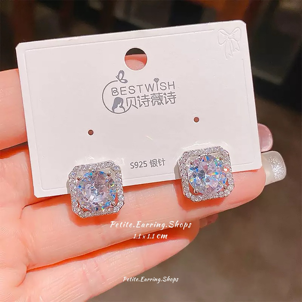 พร้อมส่ง ส่งจากไทย กดสั่งได้เลยนะคะ ต่างหูเพชร CZ งานสวย น้ำหนักเบา ใส่ได้ทุกวัน