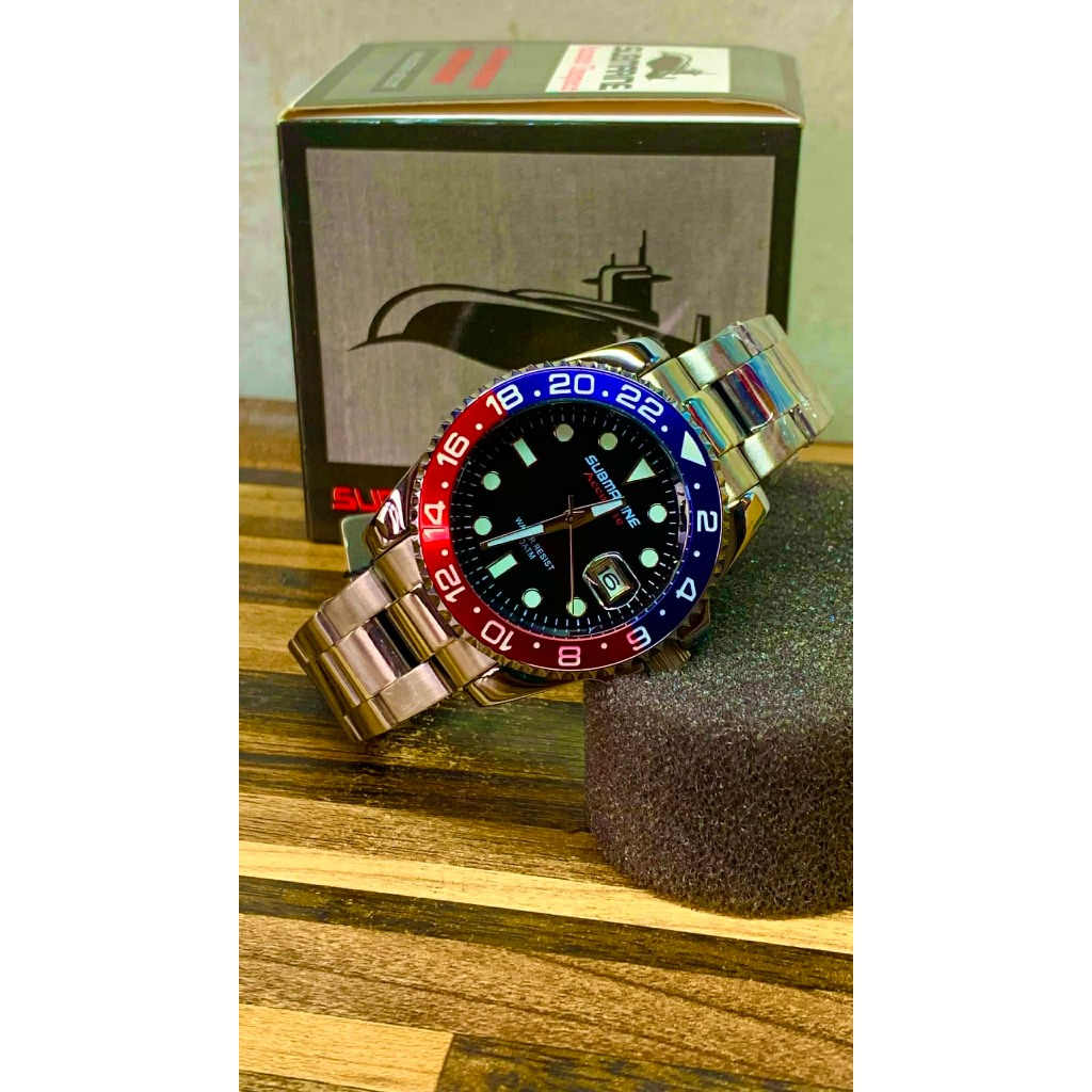 Us submarine รุ่น J-219MD นาฬิกาข้อมือชาย สีเงินหน้าปัดพรายน้ำ มีวันที่ กันน้ำ พร้อมกล่อง