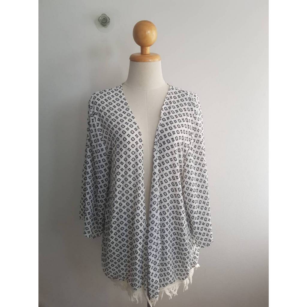 WLเสื้อคลุมผ้าชีฟองแต่งพู่ แบรนด์ Zanzea 46/28