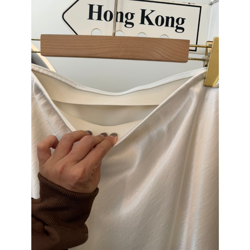 กระโปรงซาตินปลายลูกไม้ Lace Satin Skirt SS2025 - รูปที่ 6