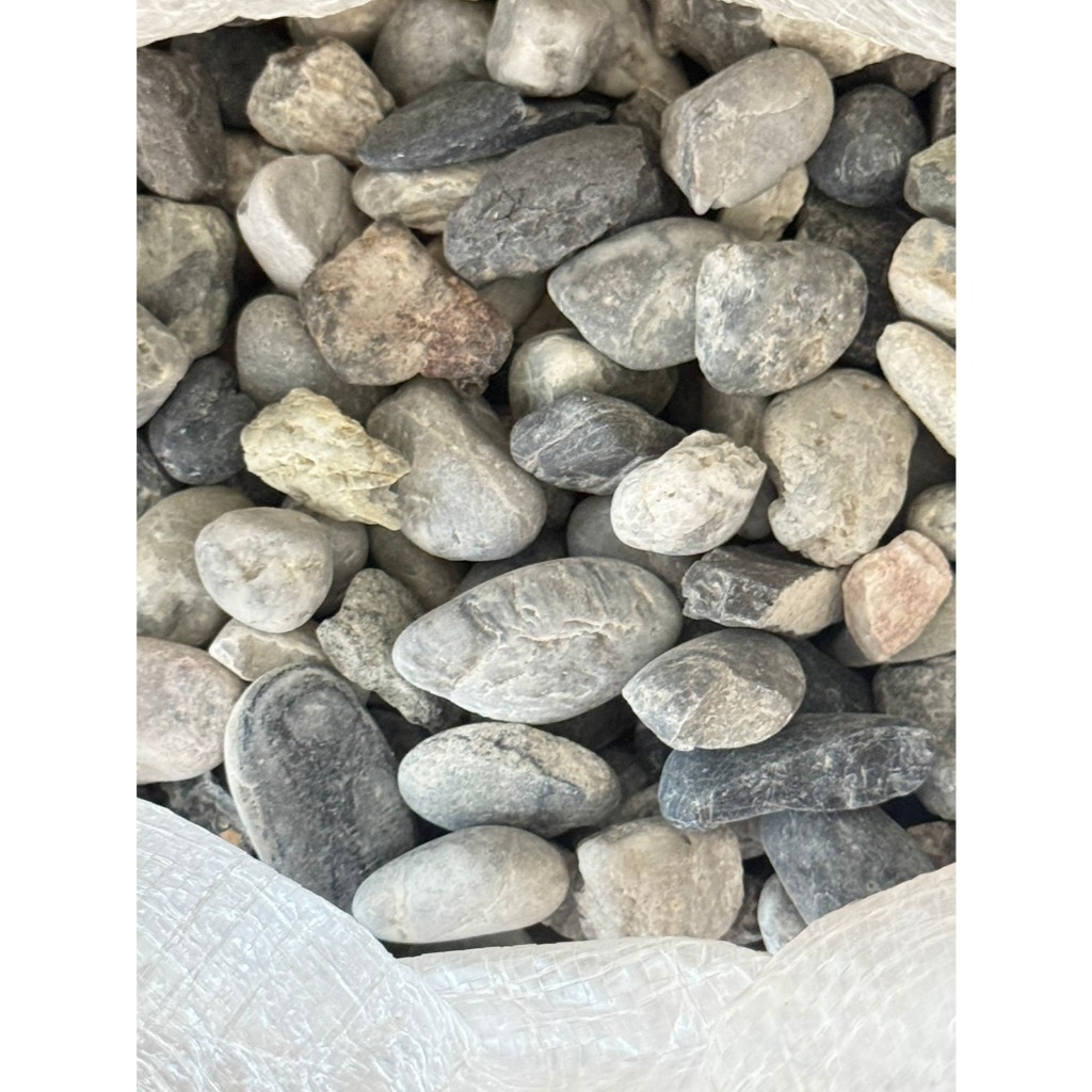 หินกรวดแม่น้ำ ฟ้า–เทา จำนวน 1 ถุง หนัก 6-7 กิโล| หินตกแต่งสวน–ตู้ปลา สีธรรมชาติ คัดสวย (ส่งทุกวัน)