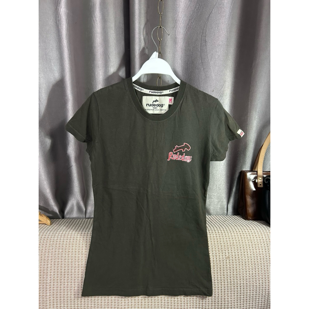 เสื้อยืด rudedog ทรงผู้หญิงมือสองสภาพดี