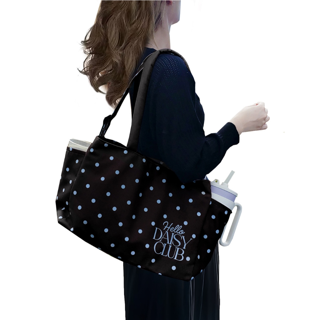 [พร้อมส่ง] Hello Daisy- Black collection  กระเป๋าสะพายไหล่สีดำ -ลายจุดฟ้า
