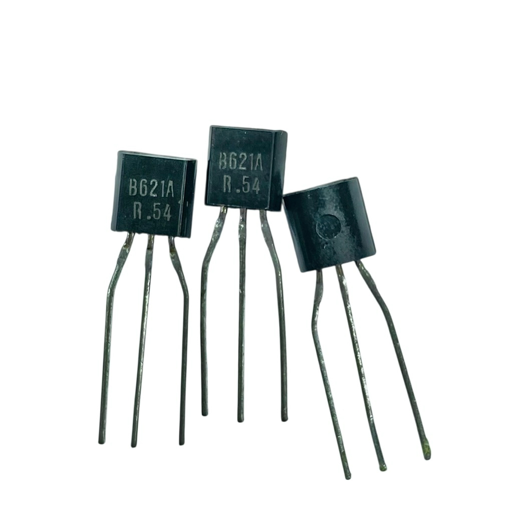 621(2SB621) 3ขา Transistor PNP 1A-30V(ราคา 3 ชิ้น) TO 92 มีสินค้าพร้อมส่งในไทย