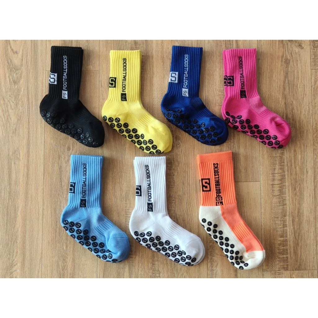 ถุงเท้ากันลื่นสำหรับเด็กตั้งแต่ไซส์28-36มีหลายสีให้เลือก พร้อมส่งในไทย🇹🇭