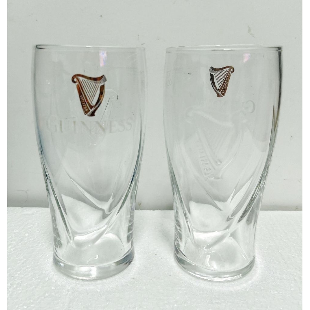 แก้วเบียร์GUINNESS 33CL งานของแท้ ปากกว้าง74 ซม.สูง14.5 ซม.สวยงาม น่าใช้ น่าสะสมหรือเป็นของขวัญ