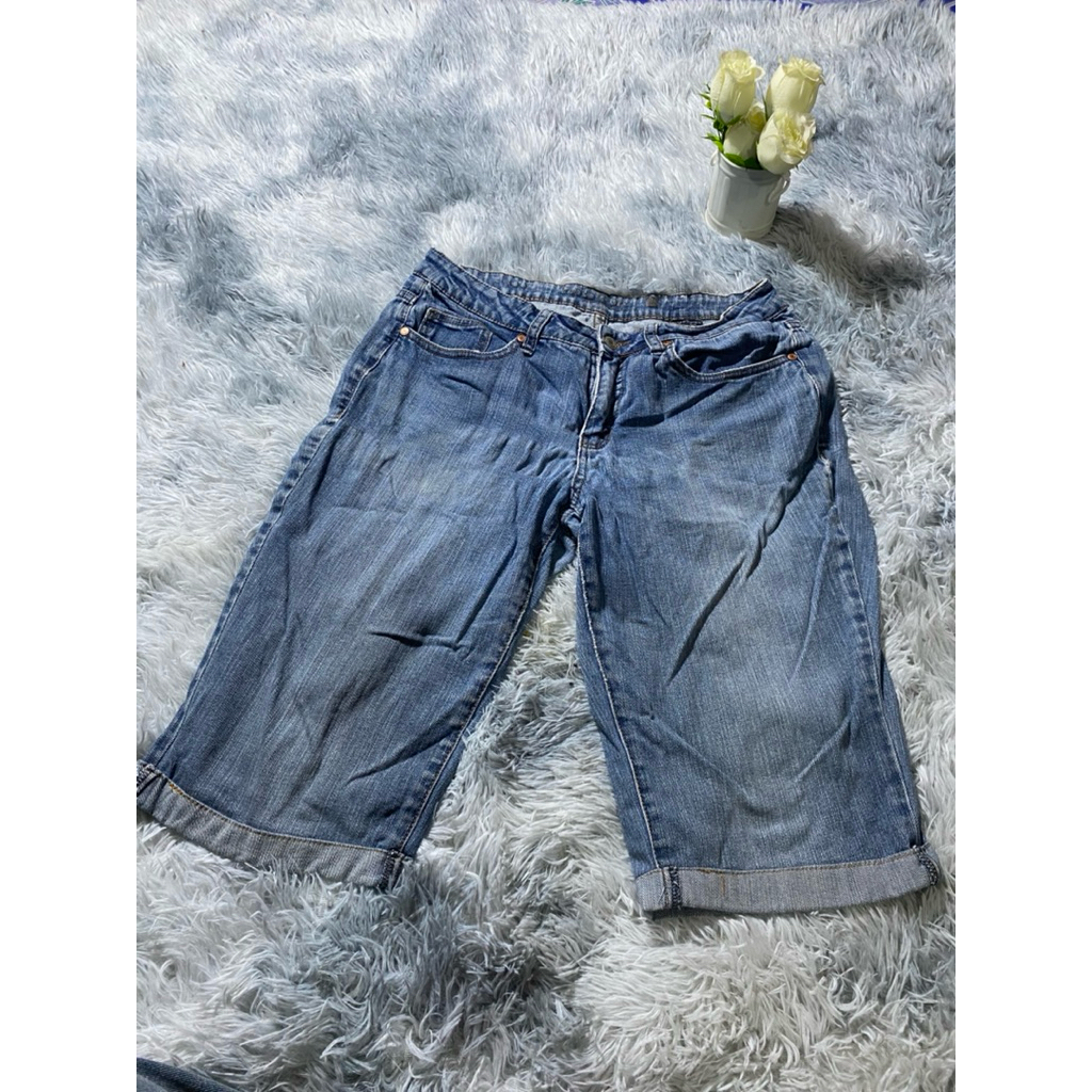 กางเกงยีนส์ขาสามส่วน Faded Glory