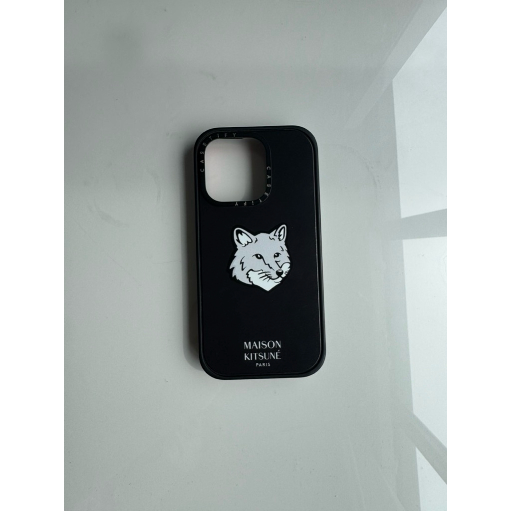 casetify Maison Kitsune สำหรับ iPhone 14 Pro