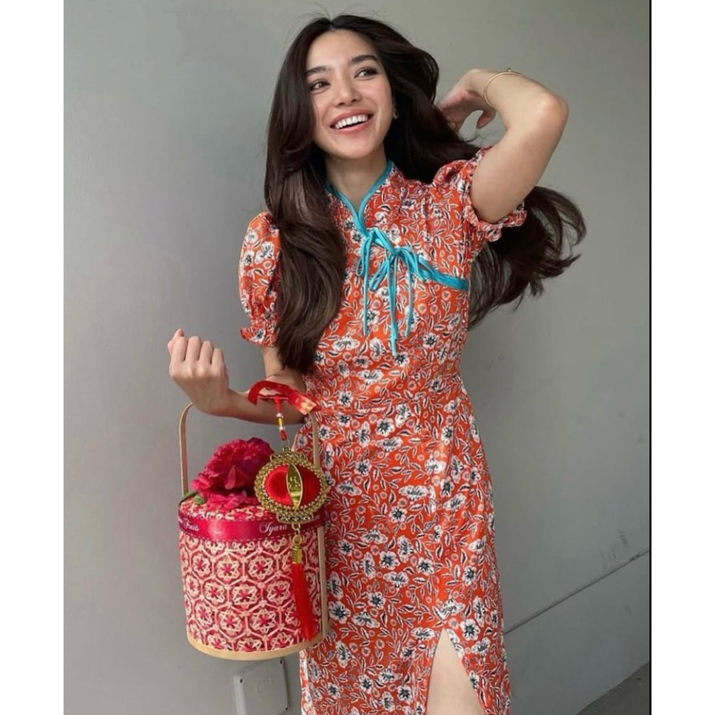 ส่งต่อเดรสกี่เพ้า Mitr size L มือสอง ❌ไม่รับคืนสินค้า ช้อป 2,290 งดต่อราคานะคะ งานจริงกับสัดส่วนอยู่