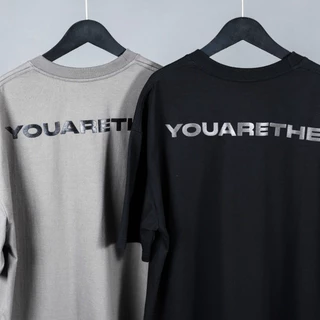 URTHE - เสื้อยืด Oversize รุ่น THE MIDDLE