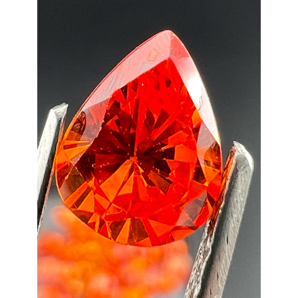 CZ เพชร CZ พลอย สี เพชรรัสเซีย รูปร่างลูกแพร์ 9x6  มม (2 เม็ด) AMERICAN  DIAMOND ZIRCONIA CZ PEAR SH