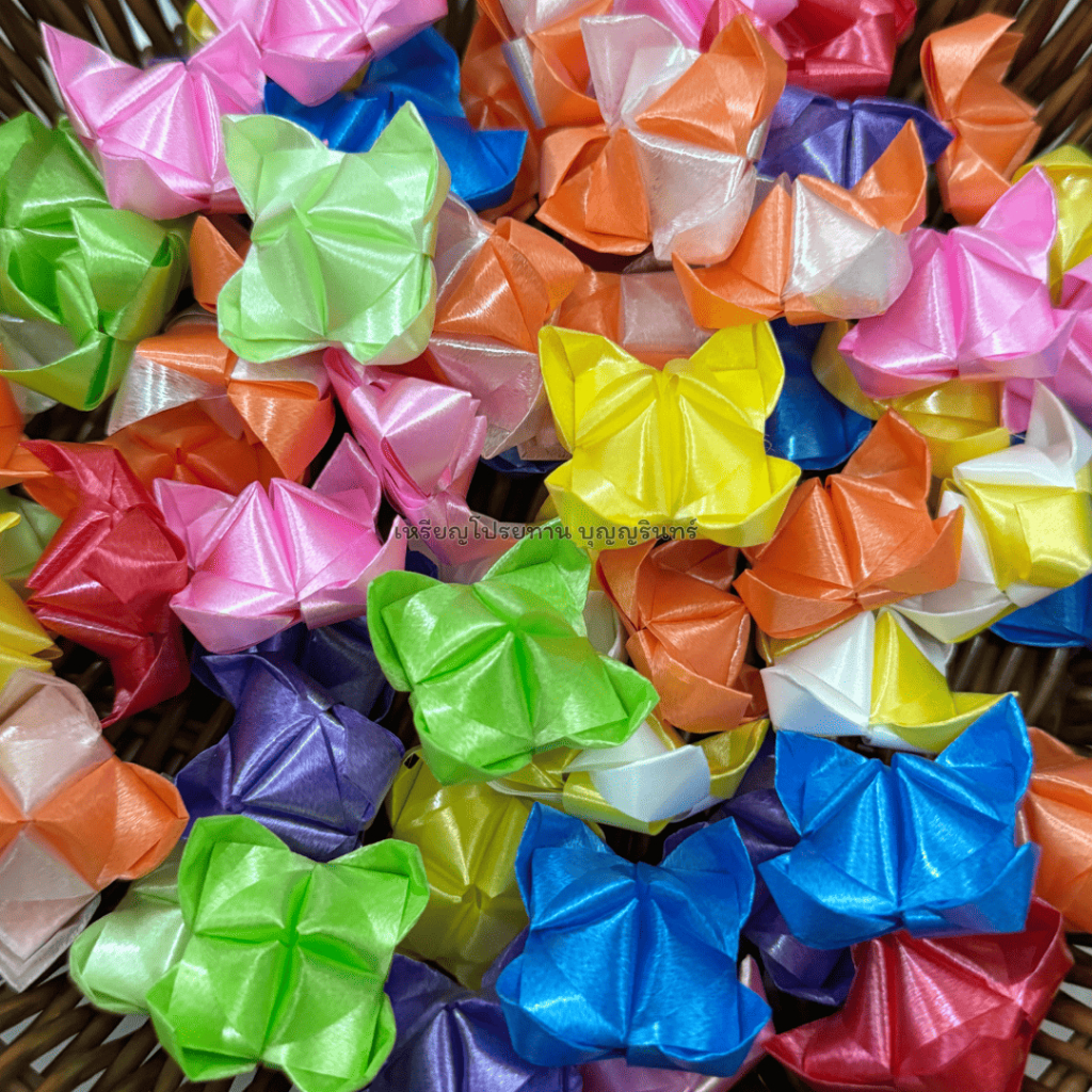 เหรียญโปรยทาน ดอกบัวจิ๋ว (ใส่เหรียญแล้ว พร้อมใช้) เหรียญโปรยทานงานบวชงานบุญ