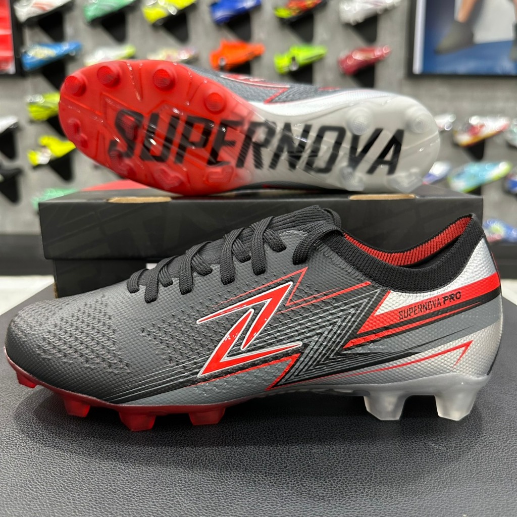 ZETA SUPERNOVA PRO รองเท้าสตั๊ด ฟุตบอล  UPPER ทำจากผ้าทอ flyknit สวมใส่สบาย