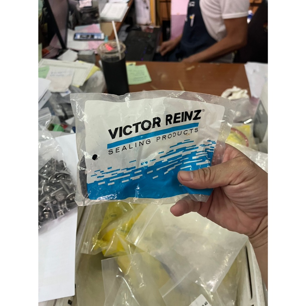 Victor Reinz ยางเบ้าท่อไอดี / ปะเก็นท่อไอดี BMW E46 E87 E90 | เครื่อง N42 N46 | OE 11 61 7 530 703