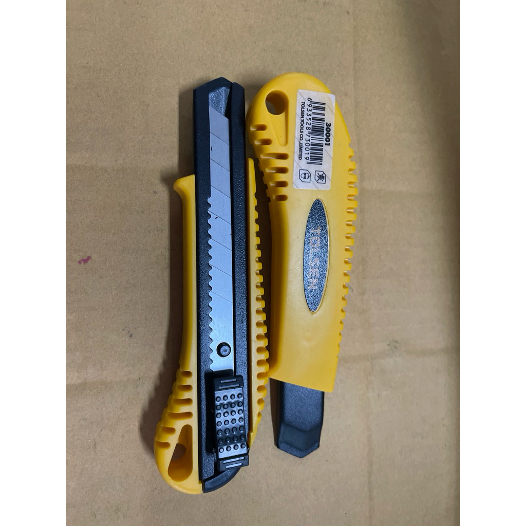 มีดคัตเตอร์  อย่างดี TOLSEN