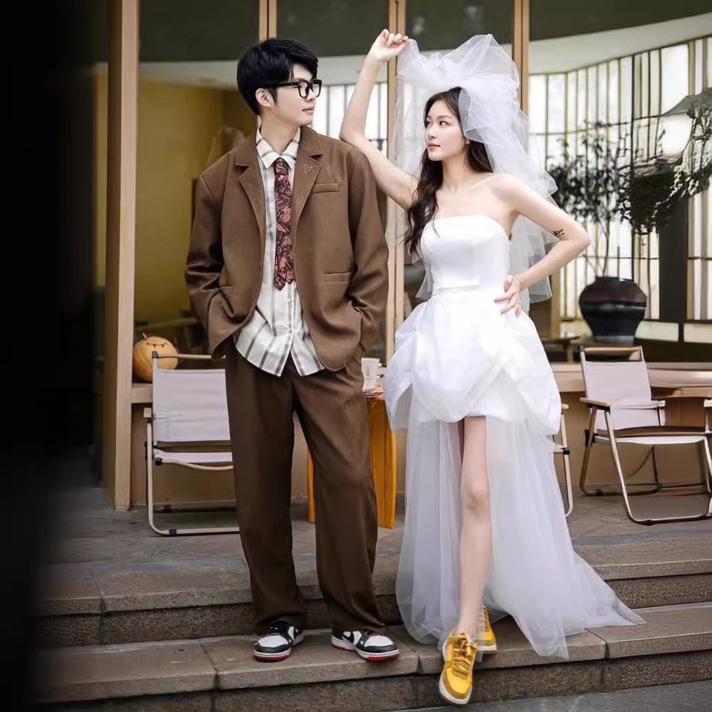 พร้อมส่งจากไทย ชุดแต่งงาน ชุดเจ้าสาว ชุดถ่ายพรีเวดดิ้ง ชุดafter party ชุดงานหมั้น เดรสสั้น เดรสมินิมอล E085-P