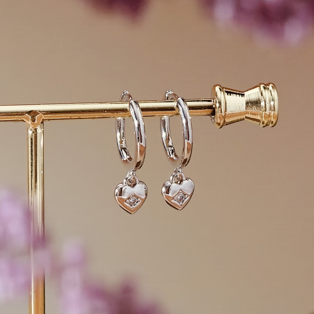 Vachana - Minimalist Heart Hoop Earrings (ต่างหูหัวใจเล็กมินิมอล)