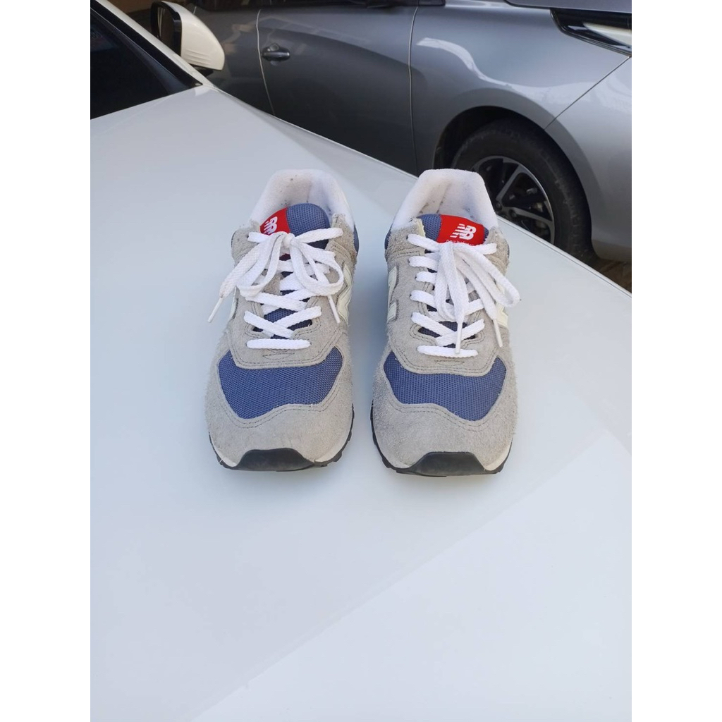 รองเท้า New Balance574 มือสอง ปรับราคาลง ของแท้100% US 9 M, UK8.5