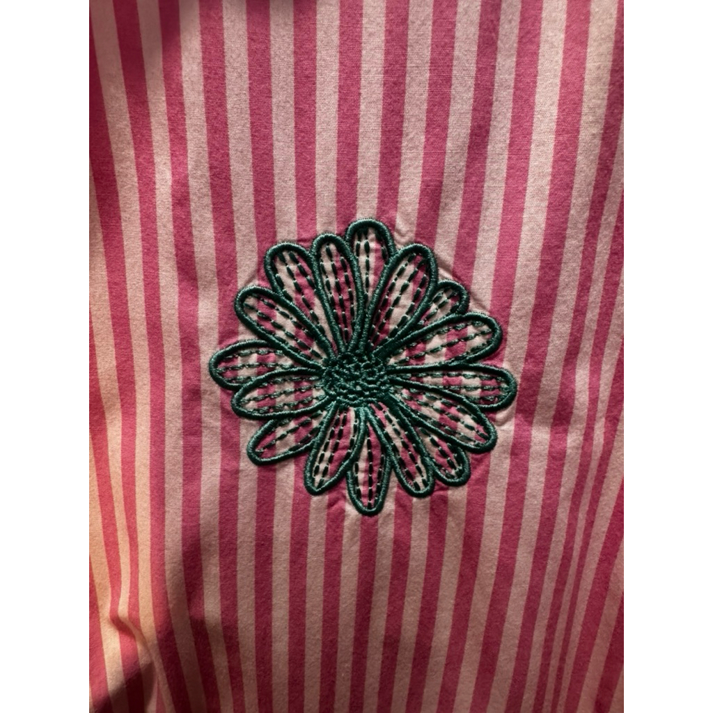 เสื้อเชิ้ต Mardi mercredi สีชมพู สดใส มือสองสภาพดีนะคะ
