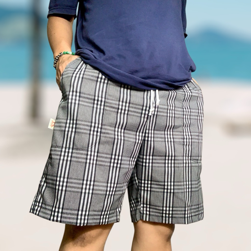 กางเกงขาสั้นเอวยางยืด”ผ้าทอลายสก็อต”มีกระเป๋าซ้ายขวา ใส่ได้ทั้งผู้ชายและผู้หญิง