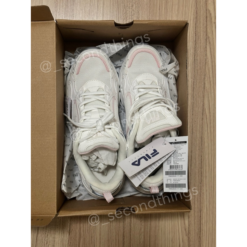 รองเท้า FILA MEMORY DECIMUS V3 MS จากช้อป ABC MART