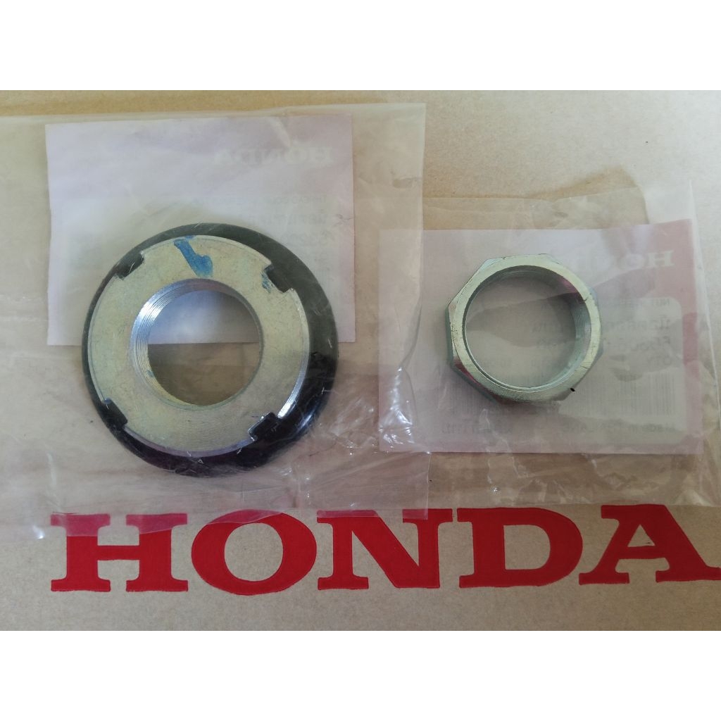 น็อตล็อคแผงคอ น็อตปรับตั้งแกนคอ Wave100 Wave125 Wave110 Dream125 Click125i แท้ศูนย์
50306-GN5-900, 5