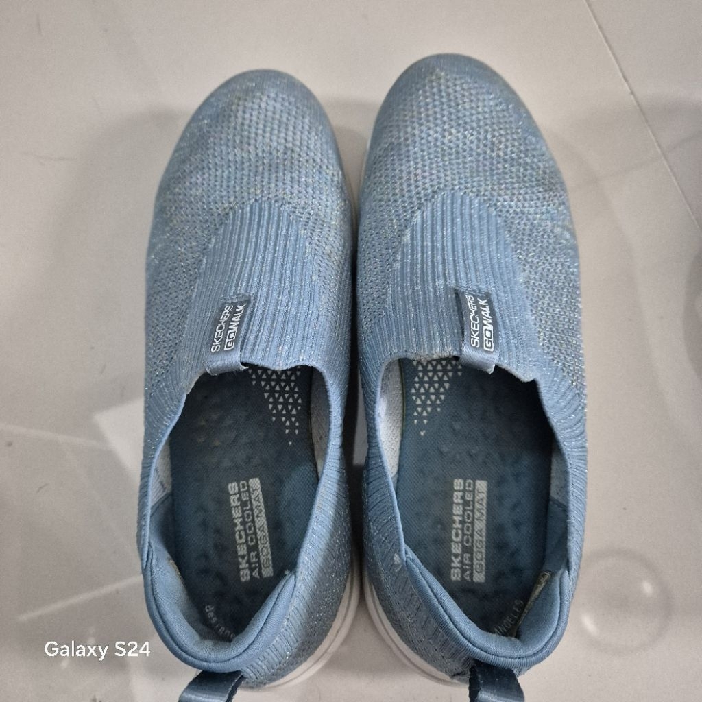 Sketchers Go walk มือสองสภาพดี