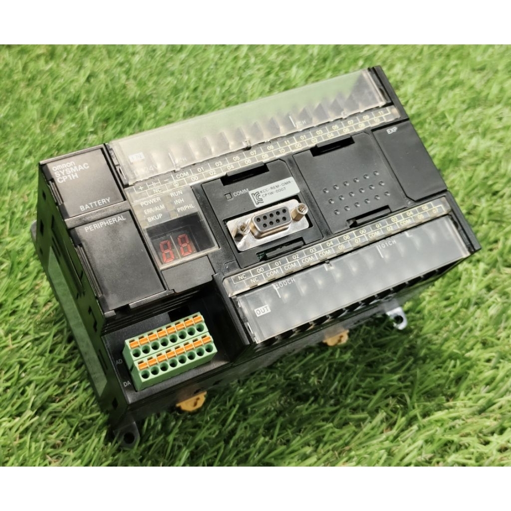 PLC CP1H-XA40DT-D. OMRON  มือสอง