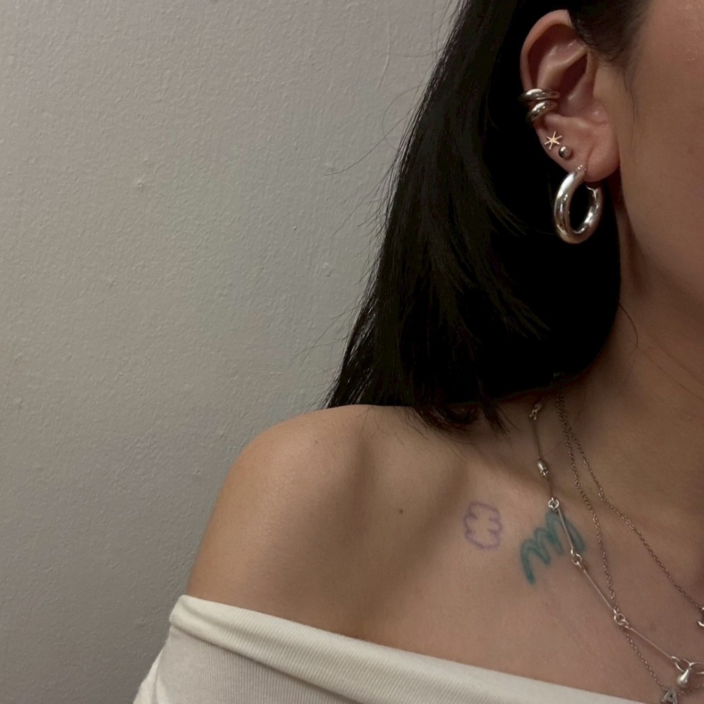 classic silver hoops 01 ss25 ต่างหูห่วงเงินขนาด 25mm น้ำหนักเบา