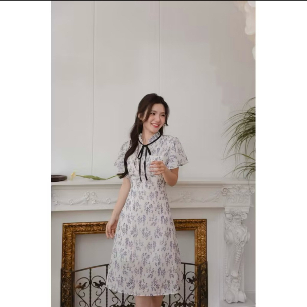ส่งต่อ little.clothest เดรสลายดอกไม้คอจีน