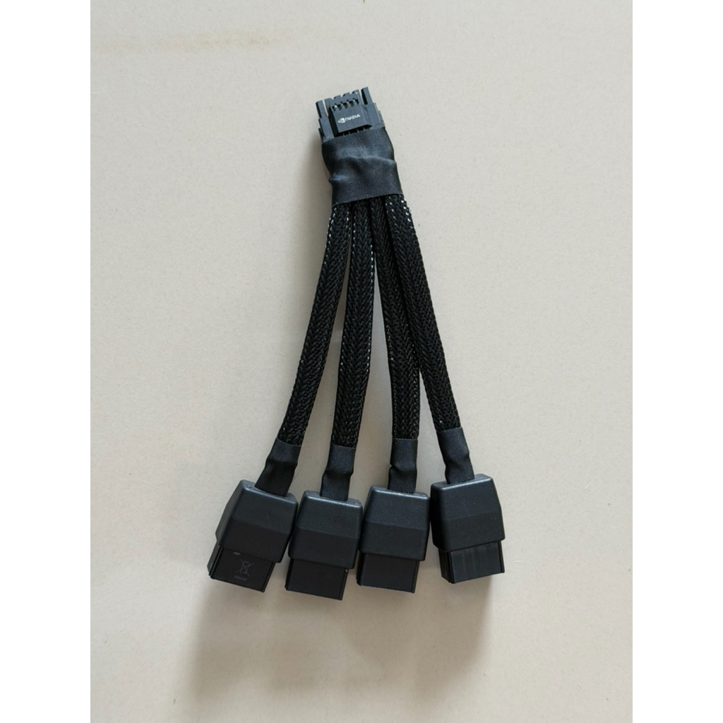 สายแปลงไฟ NVIDIA 8PIN 4 หัว To 16PIN 1 หัว ใช้สำหรับ การ์ดจอ RTX4000 RTX5000 ของแท้