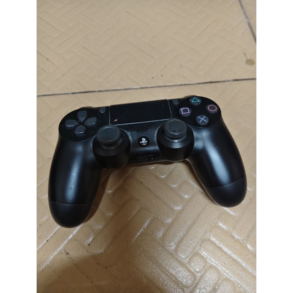 Joy ps4 gan2 จอยแท้ สภาพสวยใช้งานปกติ