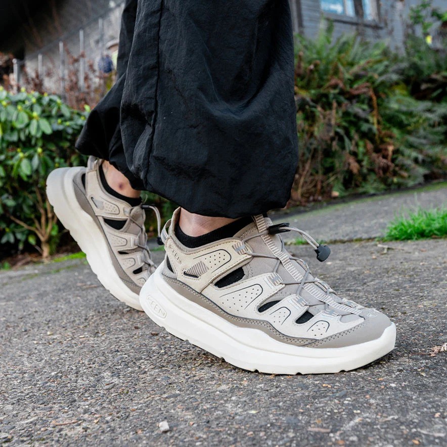 Keen รองเท้าผู้หญิง รุ่น Women's WK450 SANDAL (PLAZA TAUPE/BLACK)