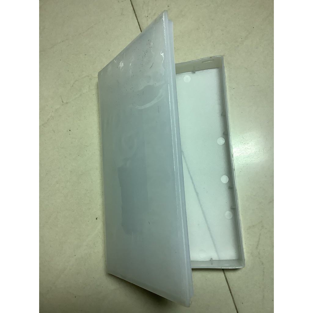 มือ2 กล่องพาสติกใส่ม้วนเทปวีดีโอ (สอดปก หน้า หลัง ได้),กล่องพาสติกใส่ม้วน-vdo