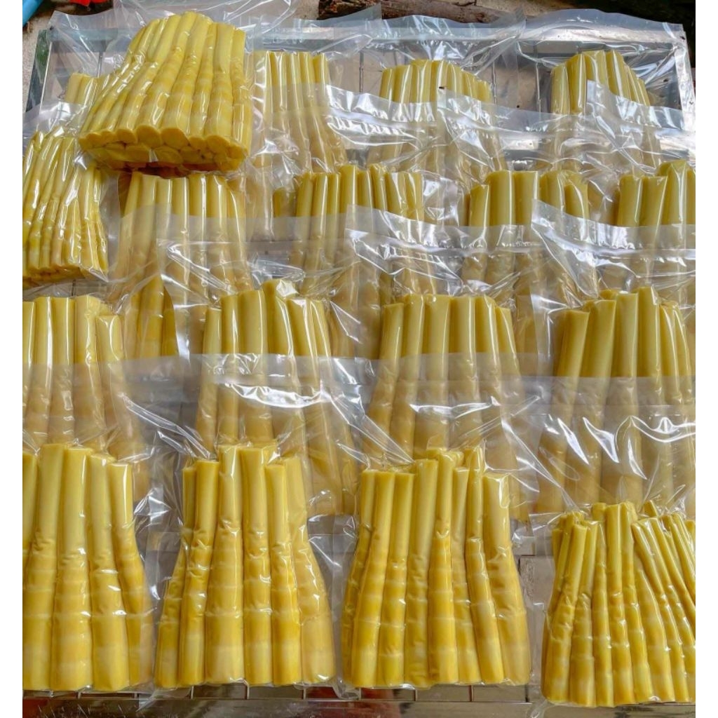 หน่อไม้สดต้มก่อนส่งน้ำหนัก1000กรัมหน่อกลลาง