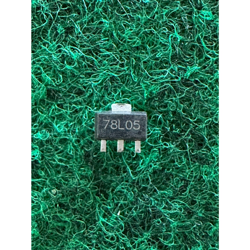 IC  78L05 , 78M05 LM7805 , 78M12 L78M12 , 78D05L UTC78D05L , 78L15L   UTC78L15 , จำนวน  1  ตัว