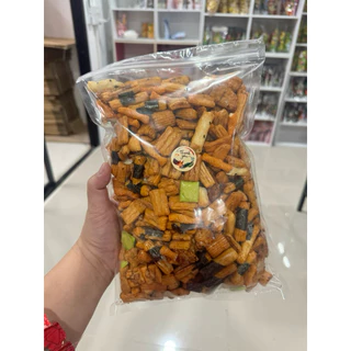ขนมข้าวอบกรอบญี่ปุ่น กรอบ อร่อย สดใหม่ ผลิตจากข้าวเหนียวพันธุ์ดีอบกรอบเคลือบซอสโซยุ