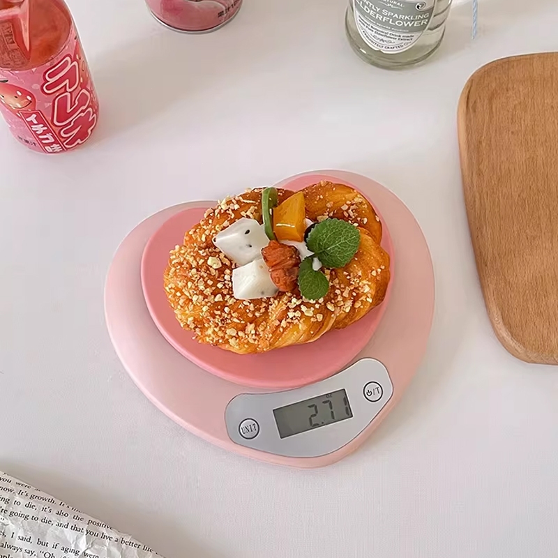 เครื่องชั่งอาหาร ตาชั่งดิจิตอล มีความแม่นยำถึง 1gใช้ถ่าน 1g / 5kg เครื่องชั่ง ฐานชั่งเป็นรูปหัวใจ รูปที่ 4