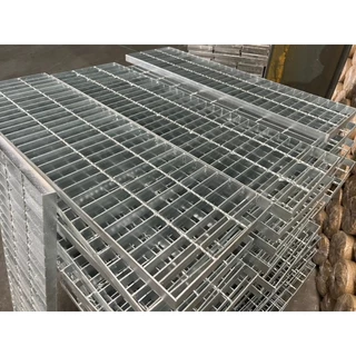 ตะแกรงท่อระบายน้ำ กว้าง 20cm 25cm 30cm 35cm ยาว1m ตะแกรงเหล็ก ฝาท่อน้ำ ฝารางน้ำ Steel Grating ฝาปิดท่อระบายน้ำ ทนสนิม