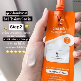 (ยกกล่อง 6 ซอง) Double Vit C น้องฉัตร ครีมซองคู่ 2 in 1 วิตซีพรีเซรั่ม+วิตซีครีม ดูแลผิว หน้าใส ลดปัญหาสิว