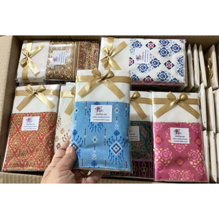 ของที่ระลึกงานเกษียน ของชำร่วยงานบวช งานแต่ง งานบุญ กระเป๋าผ้าต่่อผ้าไทยใบใหญ่ๆ (10*11.5 นิ้ว)