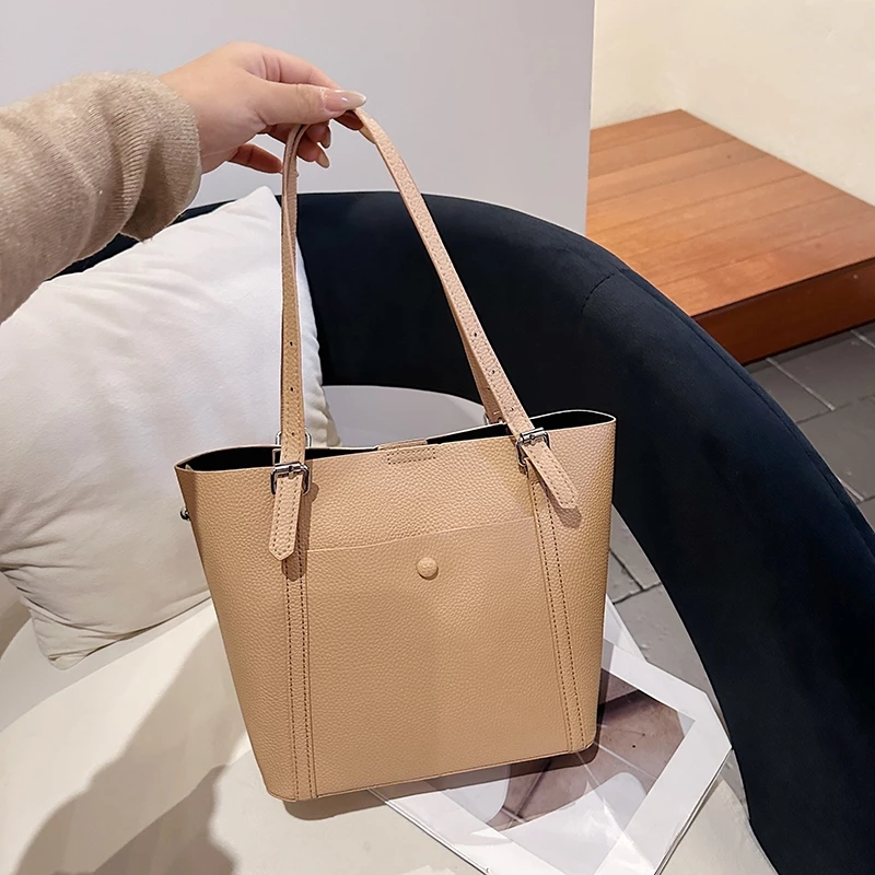 (B-2750)🔥พร้อมส่ง กระเป๋าสะพายไหล่ สไตล์วินเทจคลาสสิค เข้ากับทุกการแต่งกาย งานดี ฮิตมากตอนนี้ แฟชั่นมาใหม่
