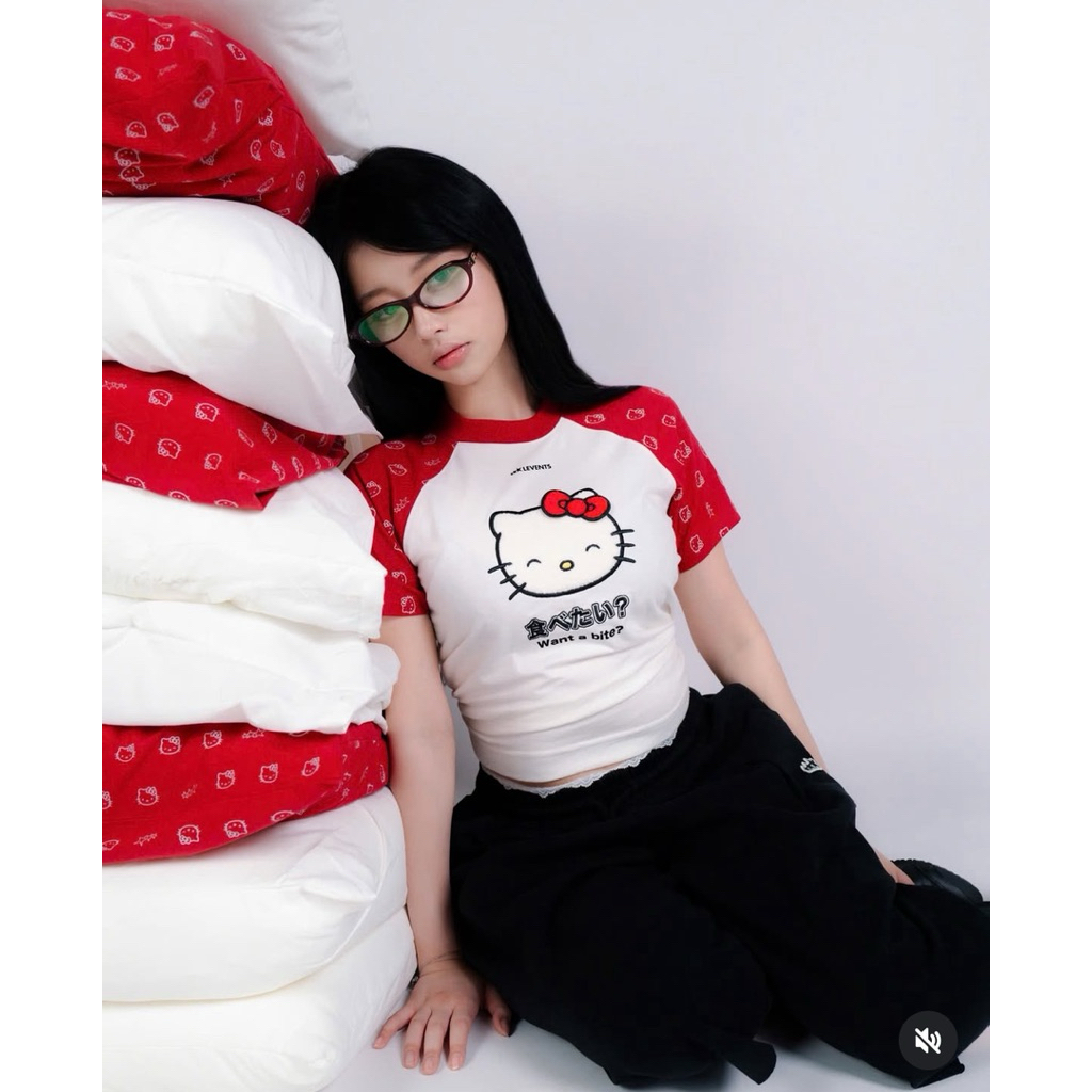 Levents x Hello Kitty Joy Icon Lightweight Raglan Regular Tee/ Red
